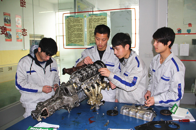 万通汽车学校,汽修学校,汽车维修学校,汽车修理学校,学汽修-办中国好