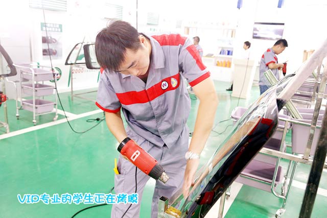 南京万通汽修学校