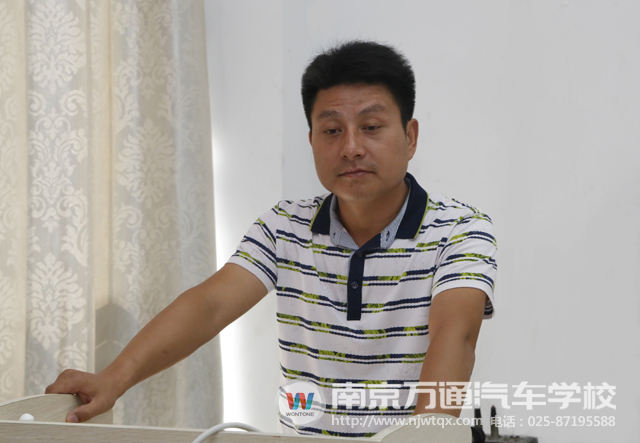 南京宁汇修理厂总经理张大兵讲座现场座无虚席