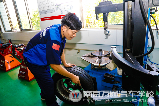 大专学汽修多久能出师?