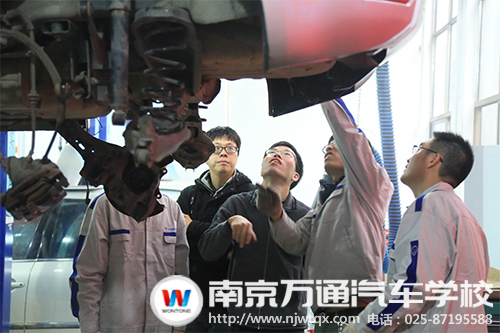南京万通汽修学校