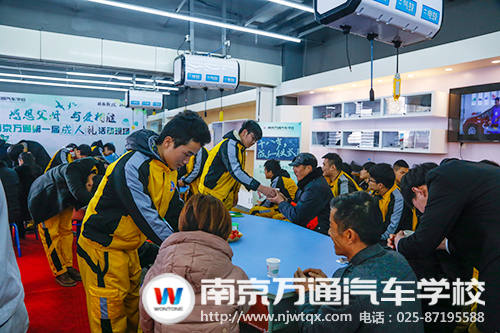 【感恩父母 与爱相随】十八岁的天空十八岁的梦