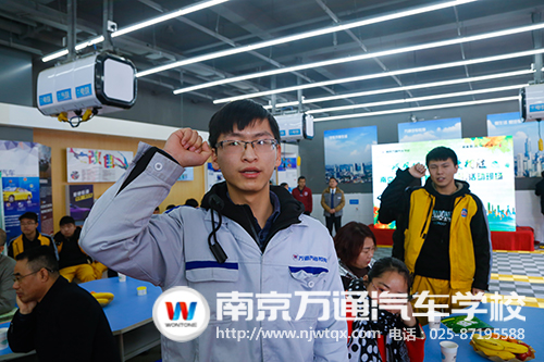 【感恩父母 与爱相随】十八岁的天空十八岁的梦