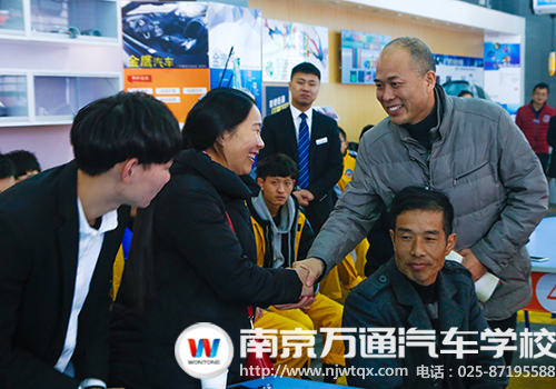 【感恩父母 与爱相随】十八岁的天空十八岁的梦