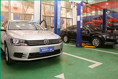 �Ͼ���ͨ����ְҵ��ѵѧУ