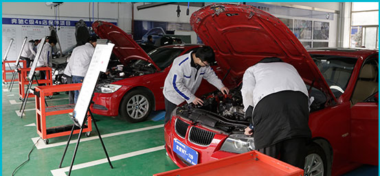 �Ͼ���ͨ����ְҵ��ѵѧУ